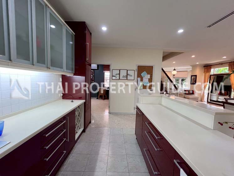 House with Shared Pool in Sukhumvit 